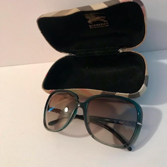 AUTHENTIC BURBERRY  WOMEN SUNGLASSES - Picture 2 of 4